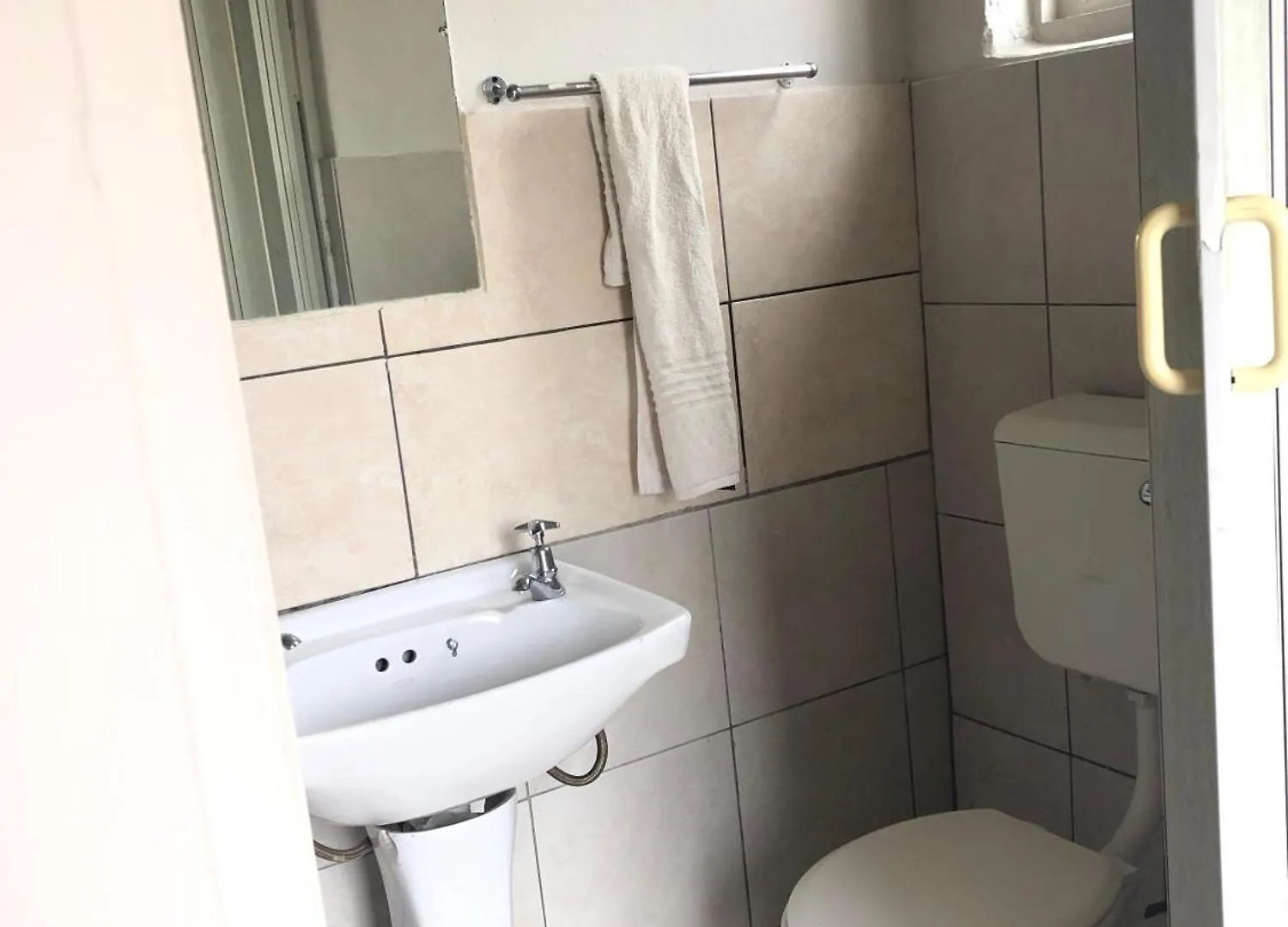 Gh Redpillars Hotel Port Elizabeth South Africa